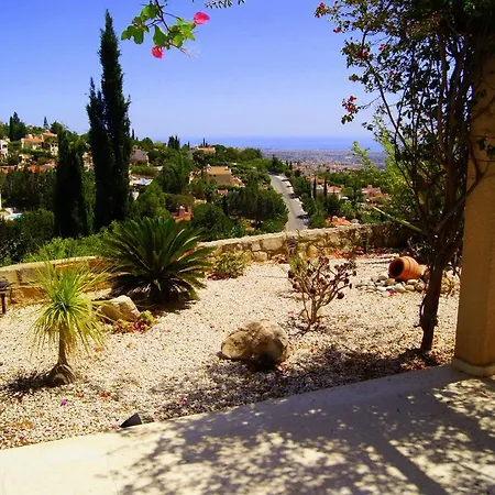 Villa Kamares *